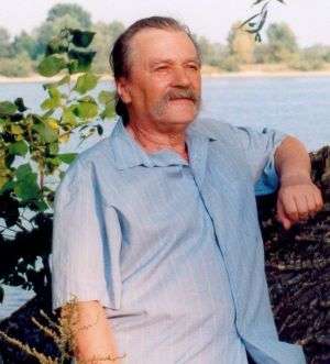 Поет і перекладач Дмитро Чередниченко