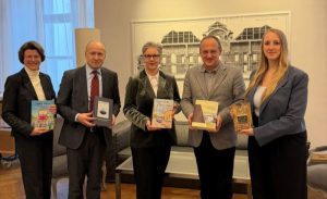 Значне поповнення Української книжкової полиці в Австрії